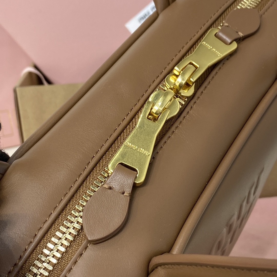 Miu Miu Beau naplak leather bag 29X17X9cm