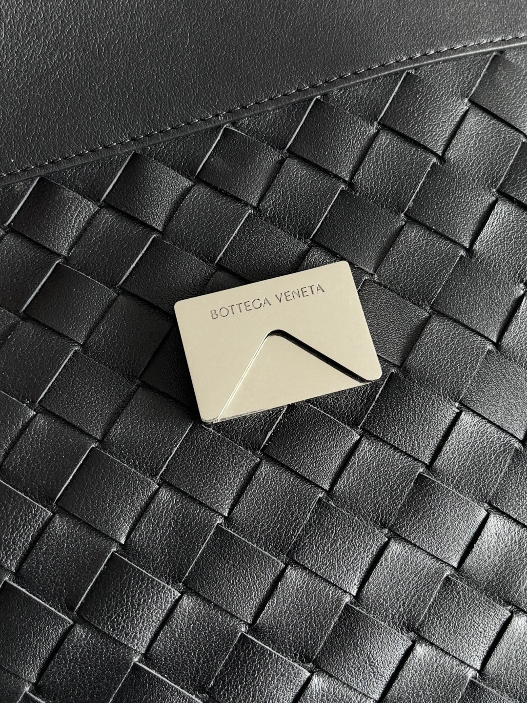 bo*te*ga Ve*ne*ta large andiamo messenger 43x32x20cm