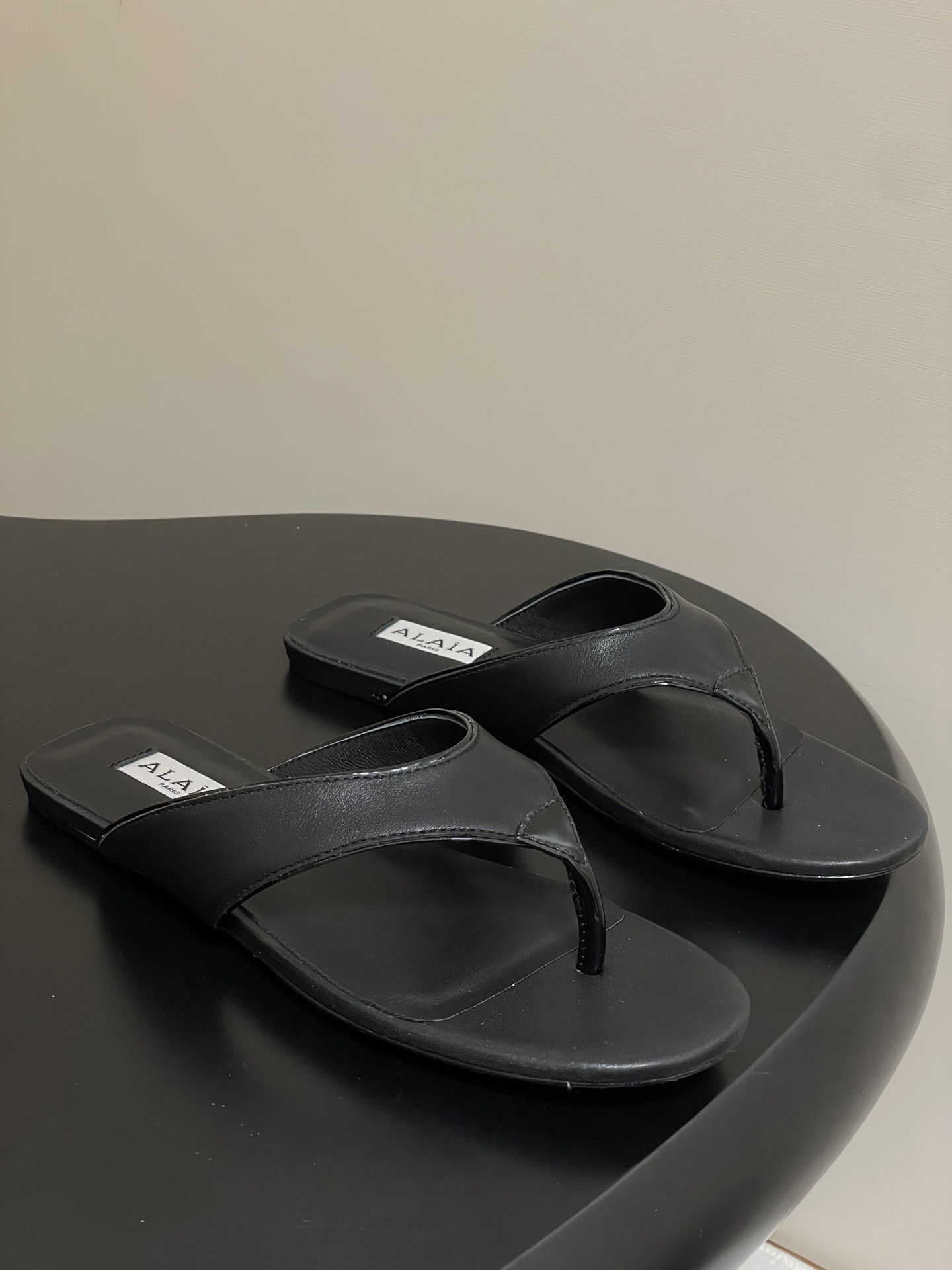 UA Alaia Triangle Flat Slides(Customized Size 7-10 days production time)