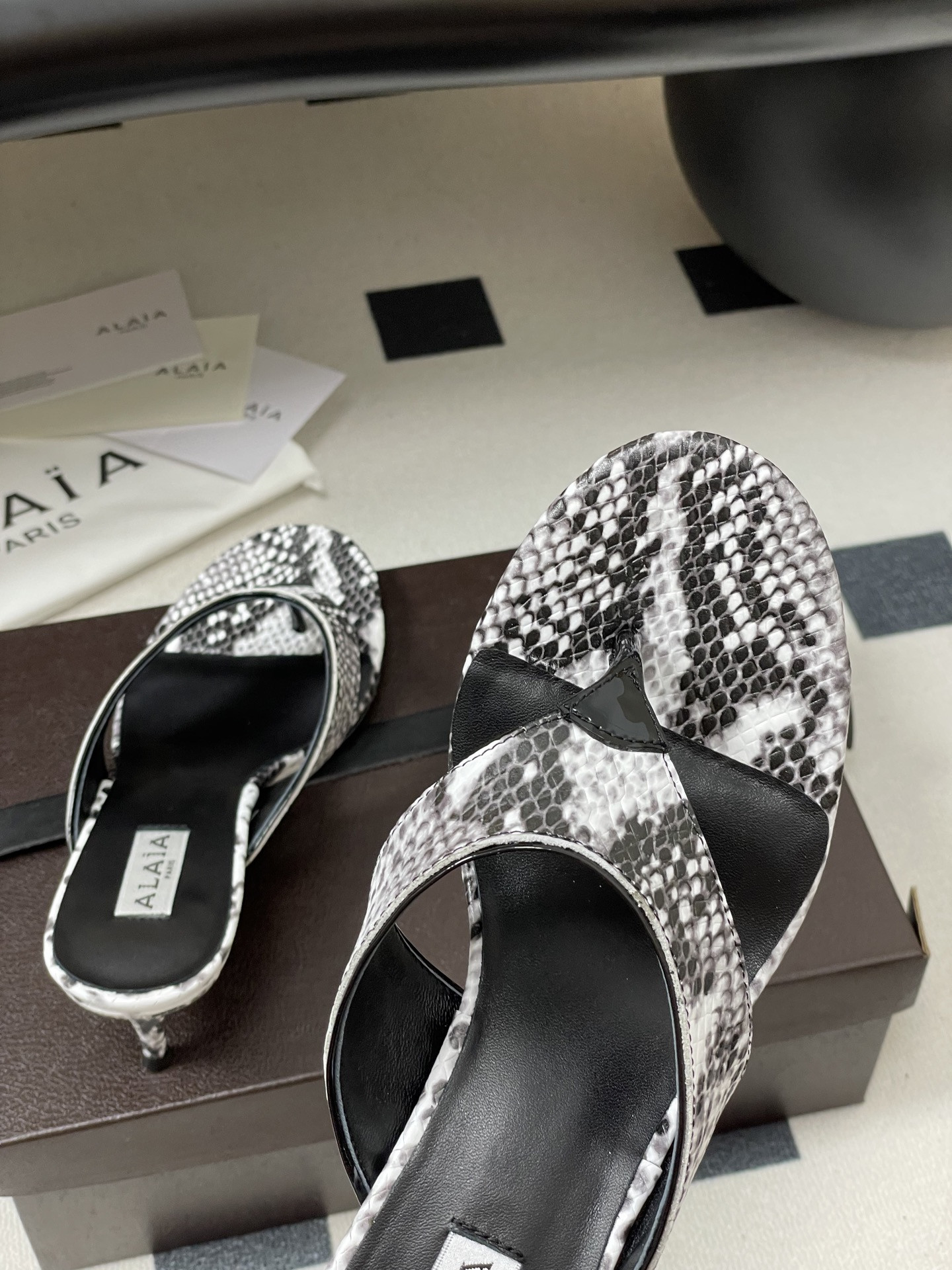 UA Alaia Triangle Flat Slides 5.5cm Heel(Customized Size 7-10 days production time)