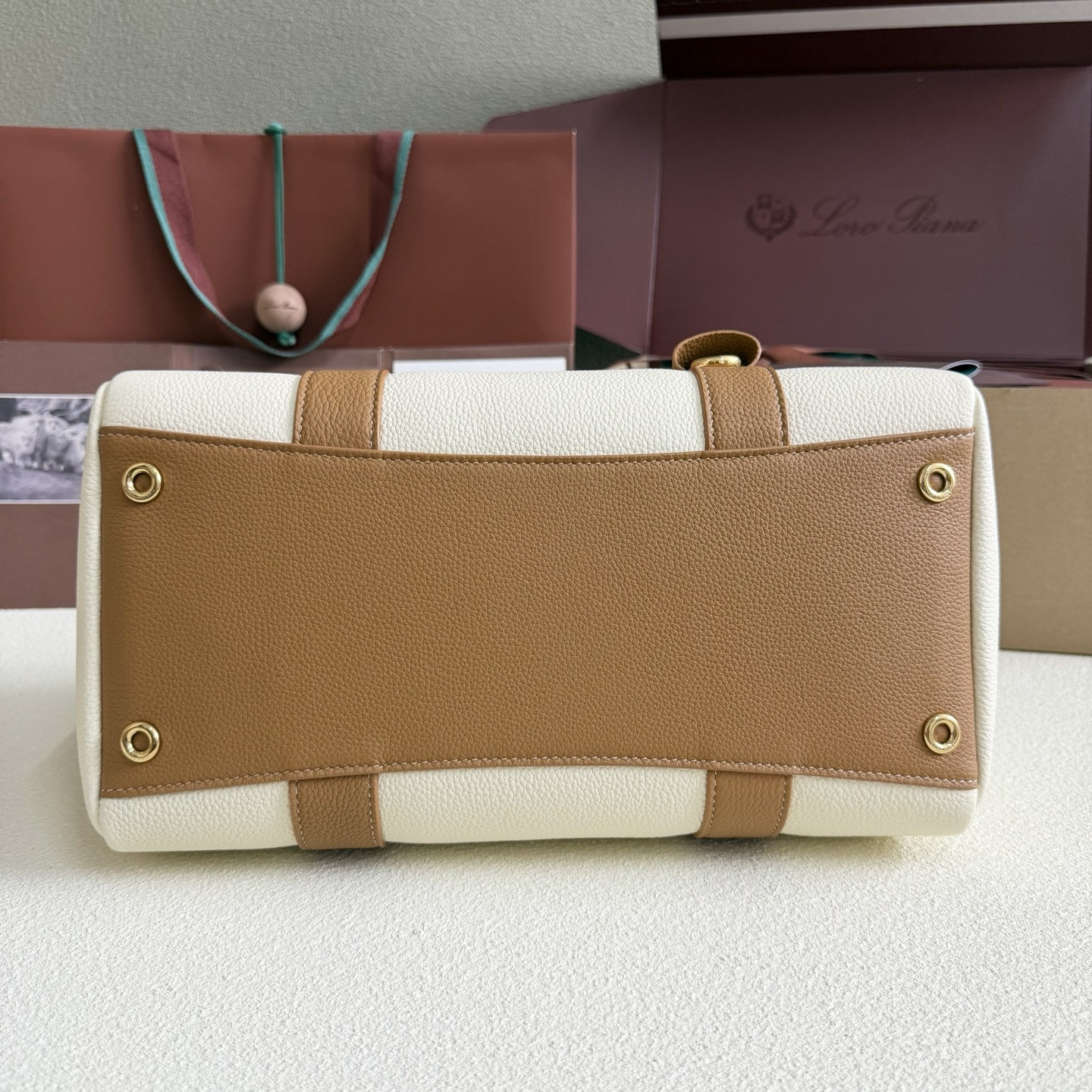 L**o p*ana loom l32 calfskin 33x23x18cm