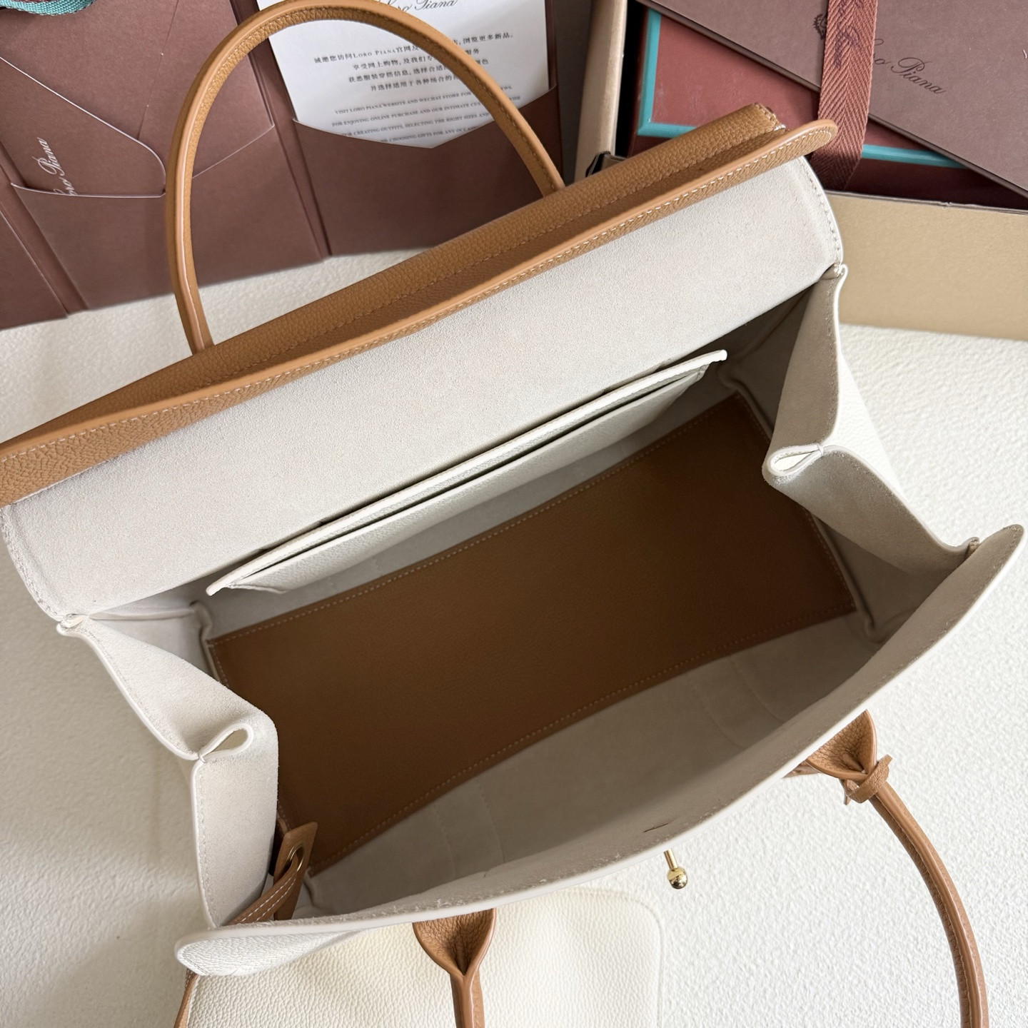 L**o p*ana loom l32 calfskin 33x23x18cm