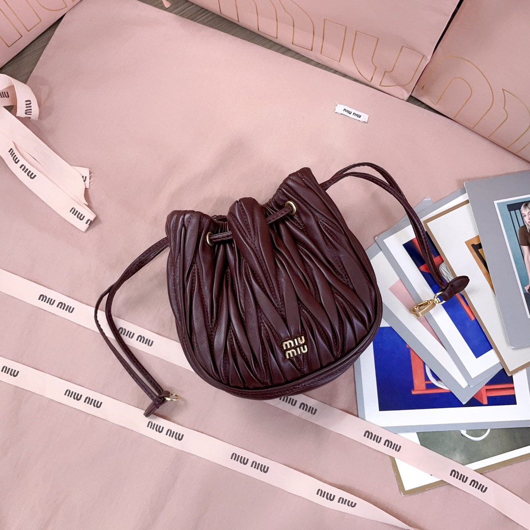 Miu Miu Matelassé Nappa Leather Pouch 14x16x7.5cm