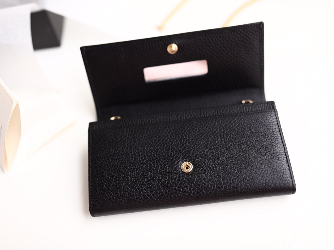 G*u*i gg marmont leather chain wallet